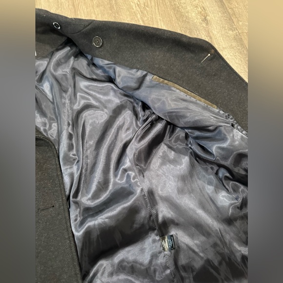 FINAL SALE🍒🤍 OVADIA & SONS trench coat ✨ - Picture 5 of 16